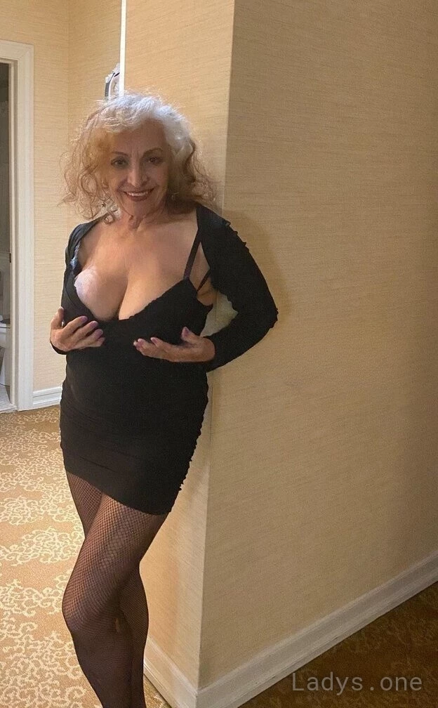 Carmen (60) – Call Girl & Independent Escort Service in Maïné Soroa - Gallery Photo 4