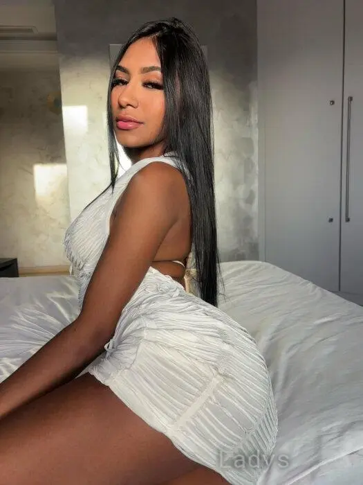 Linda (19) – Call Girl & Independent Escort Service in Makarska - Gallery Photo 4