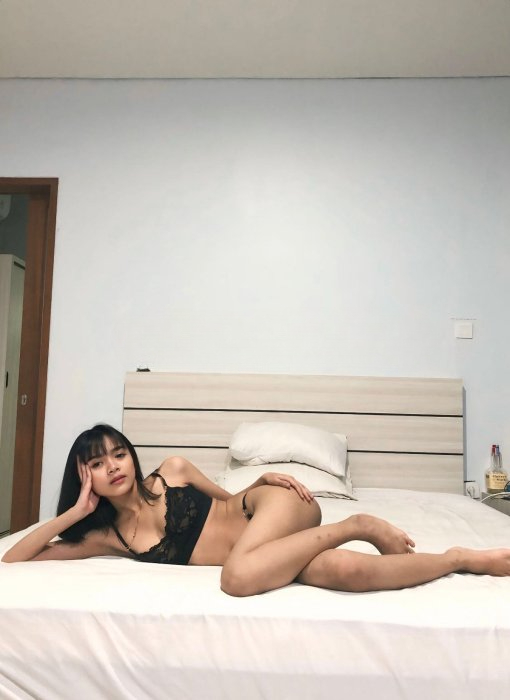 Sherly (19) – Call Girl & Independent Escort Service in Makassar - Gallery Photo 2