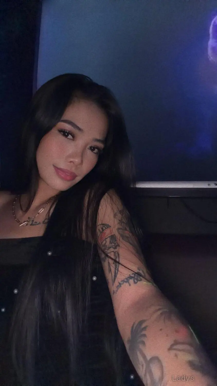Sara (25) – Call Girl & Independent Escort Service in Manila - Gallery Photo 8