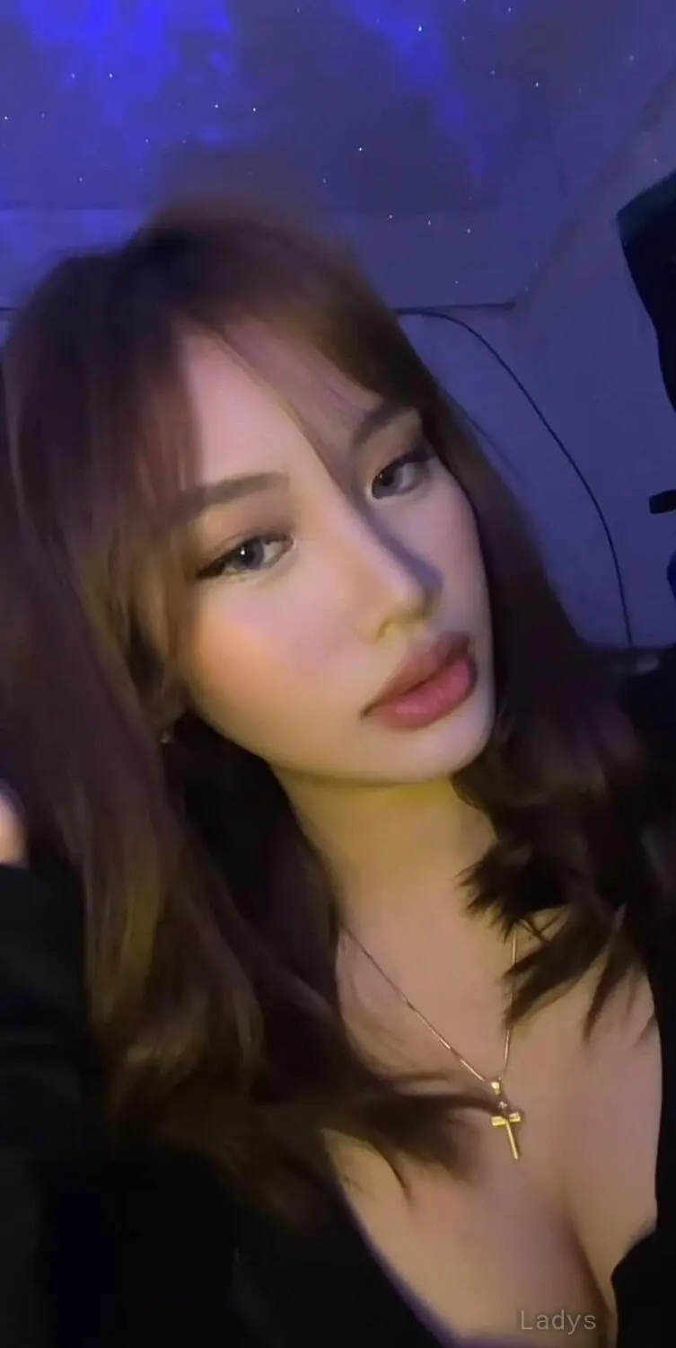 Florence (22) – Call Girl & Independent Escort Service in Manila - Gallery Photo 5