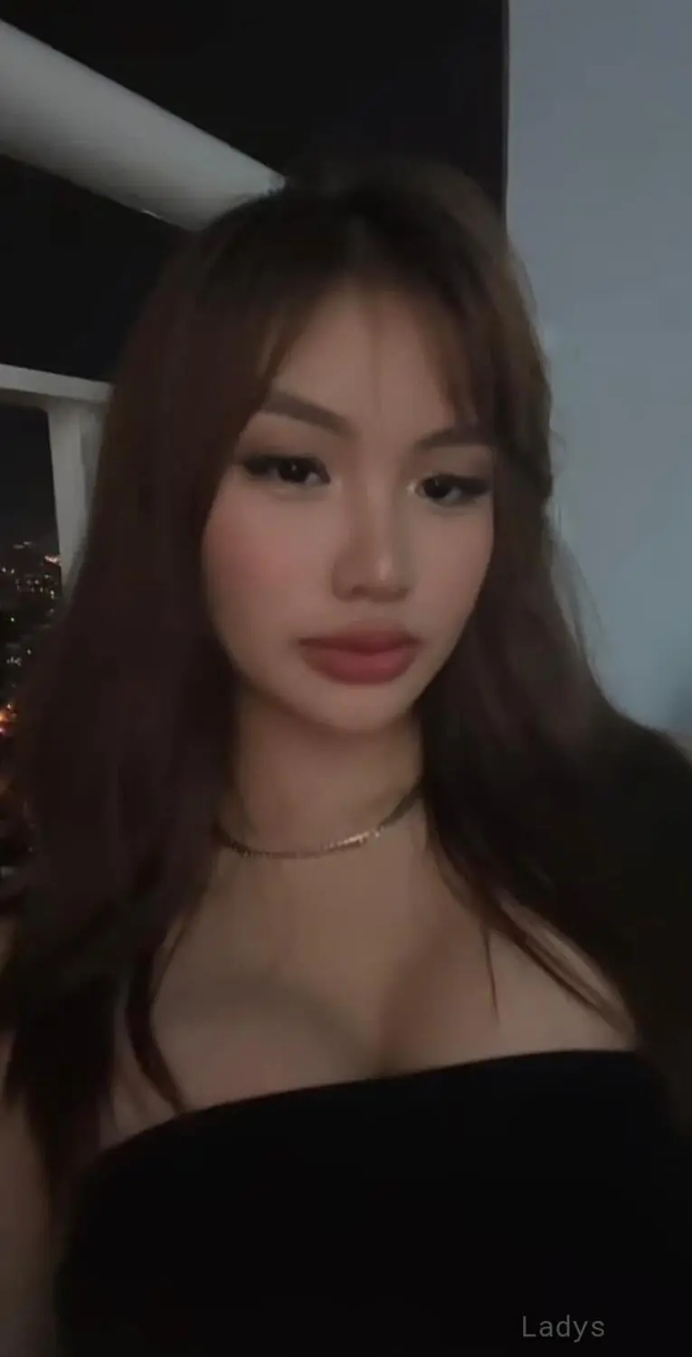 Florence (22) – Call Girl & Independent Escort Service in Manila - Gallery Photo 4