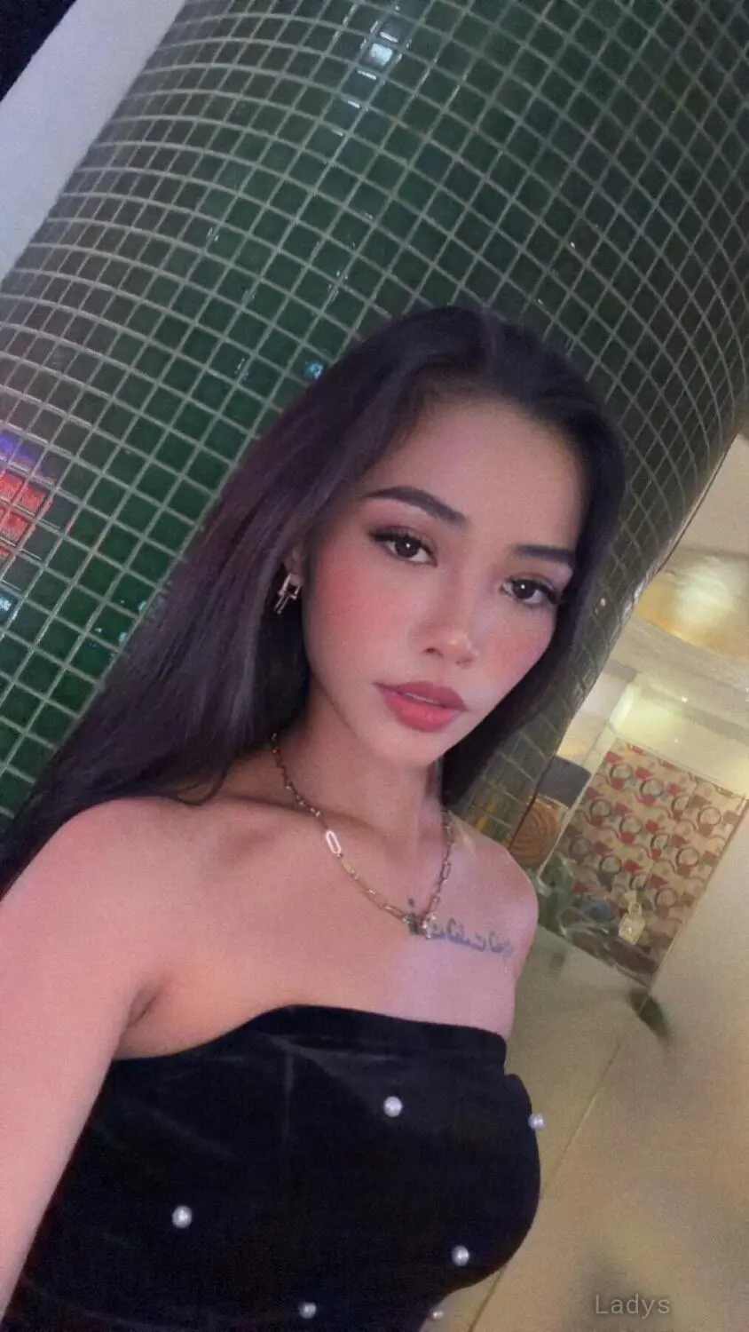 Sara (25) – Call Girl & Independent Escort Service in Manila - Gallery Photo 6