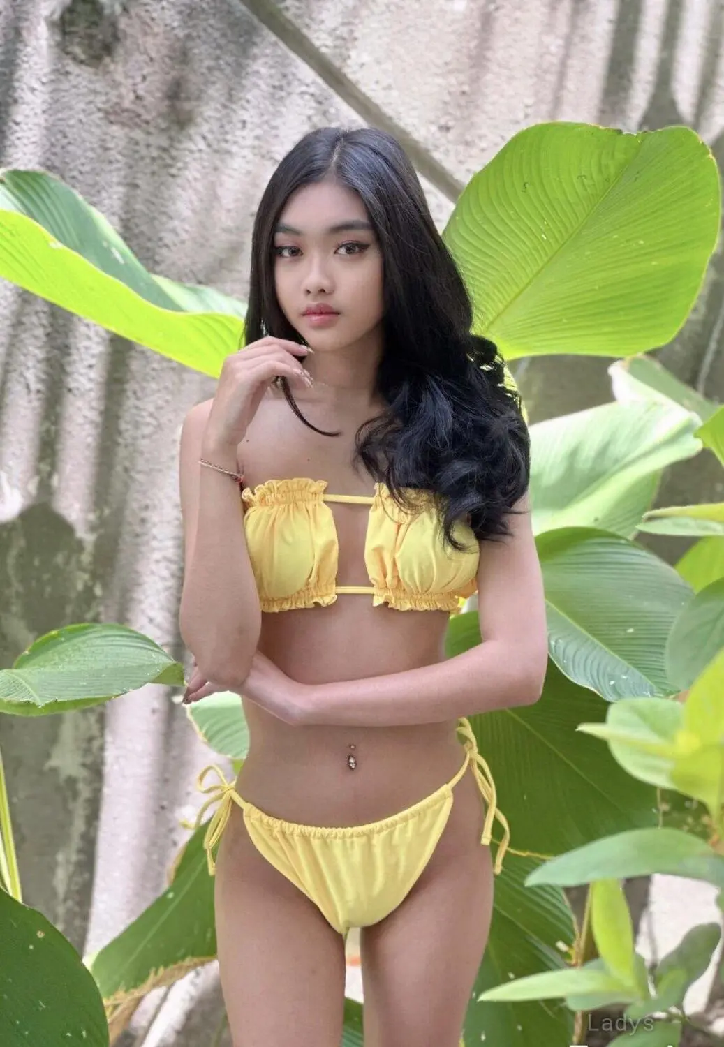 Elvira (19) – Call Girl & Independent Escort Service in Malang - Gallery Photo 2