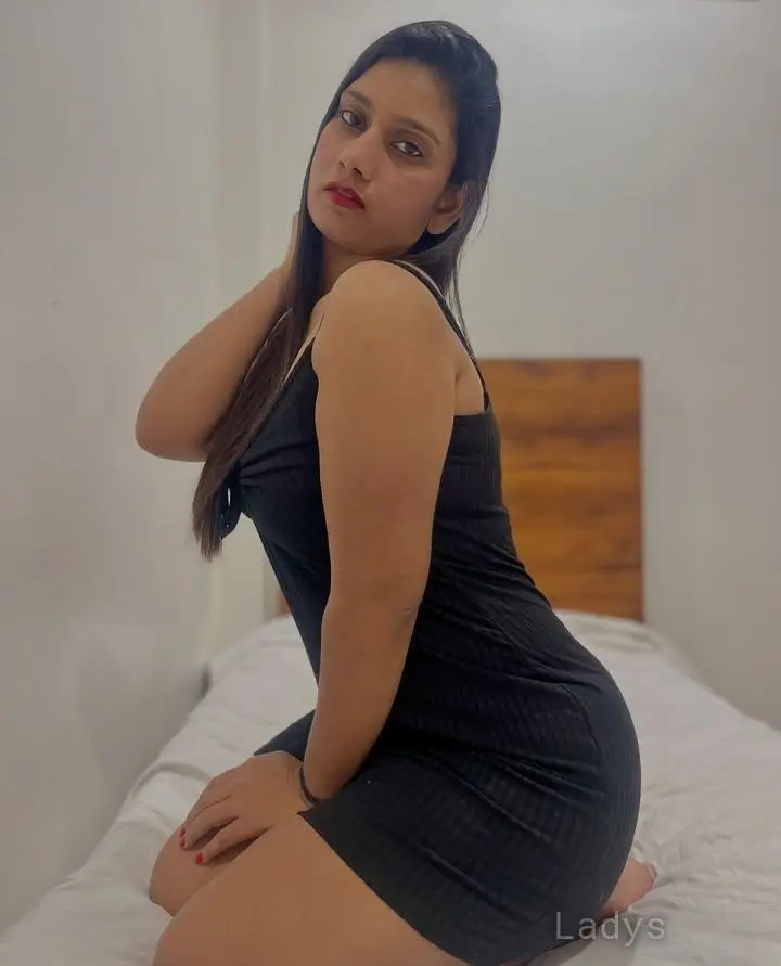 Anushka (21) – Call Girl & Independent Escort Service in Malappuram - Gallery Photo 3