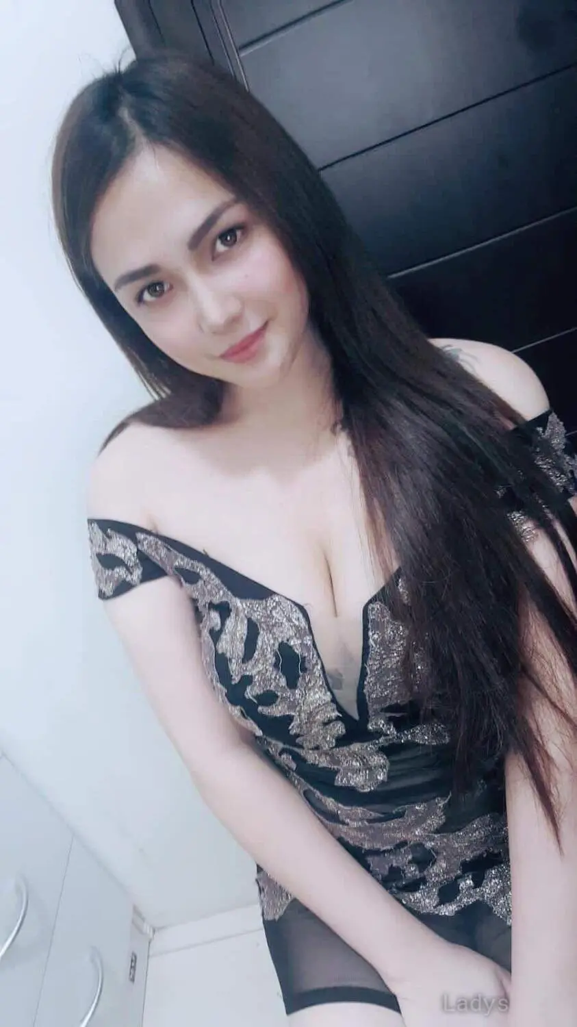 Sasha (29) – Call Girl & Independent Escort Service in Maldives - Gallery Photo 3