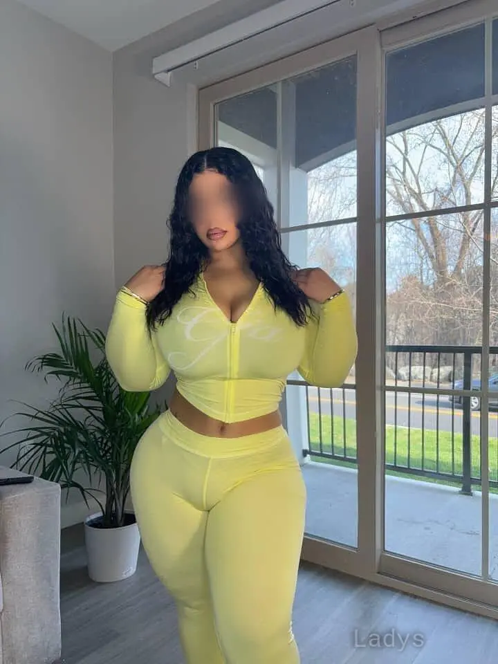 Tenie (23) – Call Girl & Independent Escort Service in Malmö - Gallery Photo 4