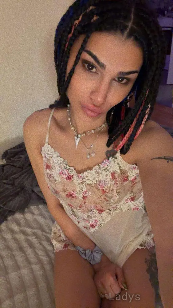 Shirin (22) – Call Girl & Independent Escort Service in Malmö - Gallery Photo 2