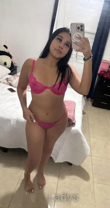 Lesly (24) – Call Girl & Independent Escort Service in Malmö - Gallery Photo 4