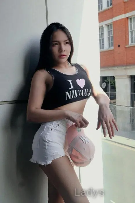 Sienna (27) – Call Girl & Independent Escort Service in Malmö - Gallery Photo 3