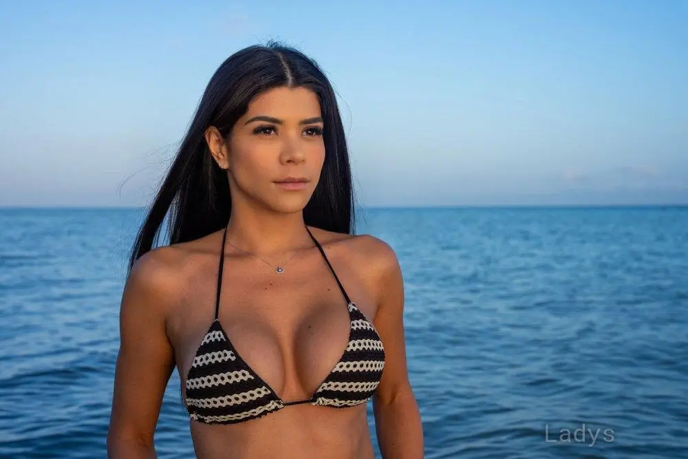 Pau (27) – Call Girl & Independent Escort Service in Malmö - Gallery Photo 4