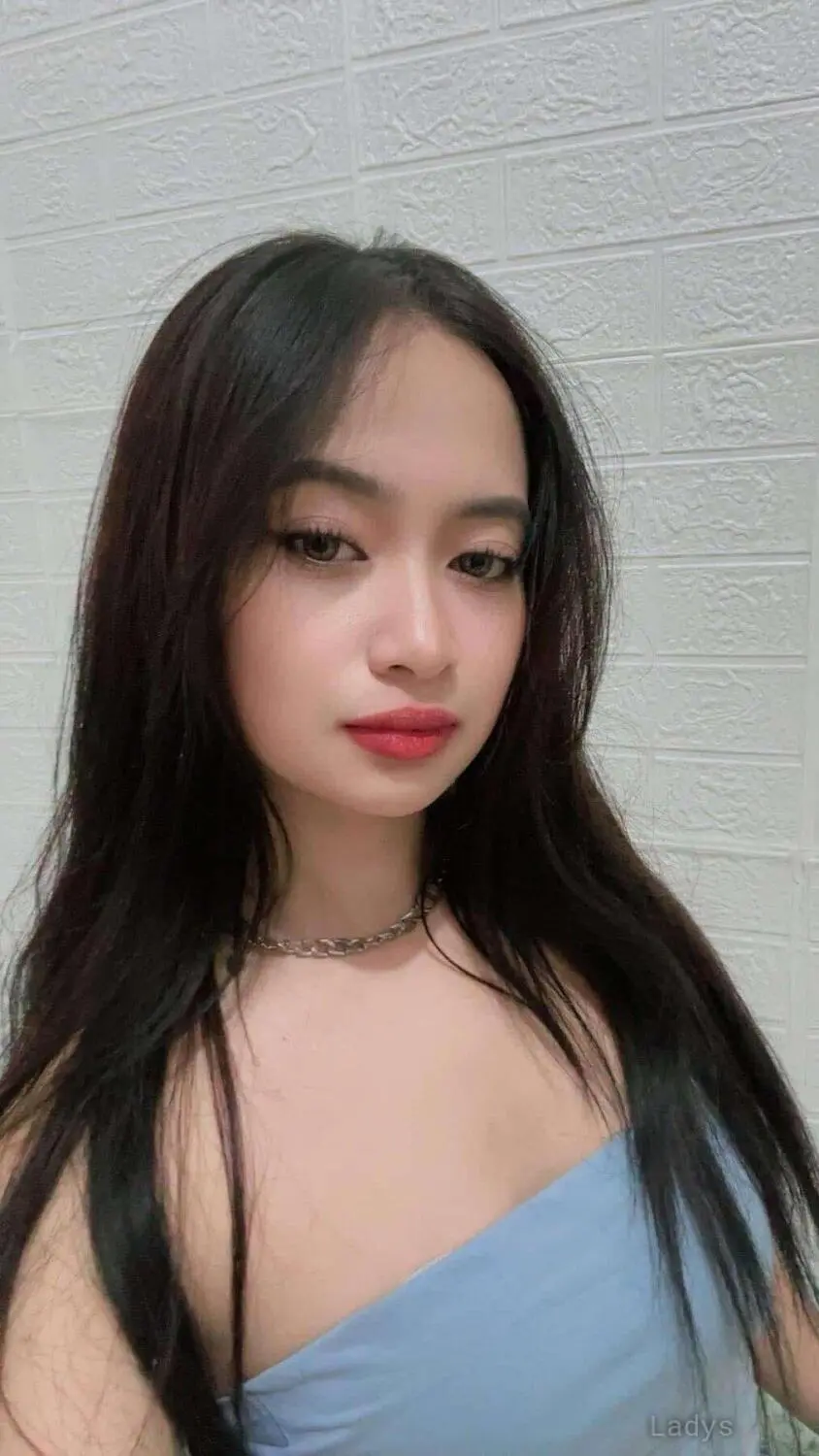 Ola (23) – Call Girl & Independent Escort Service in Mandaluyong - Gallery Photo 2