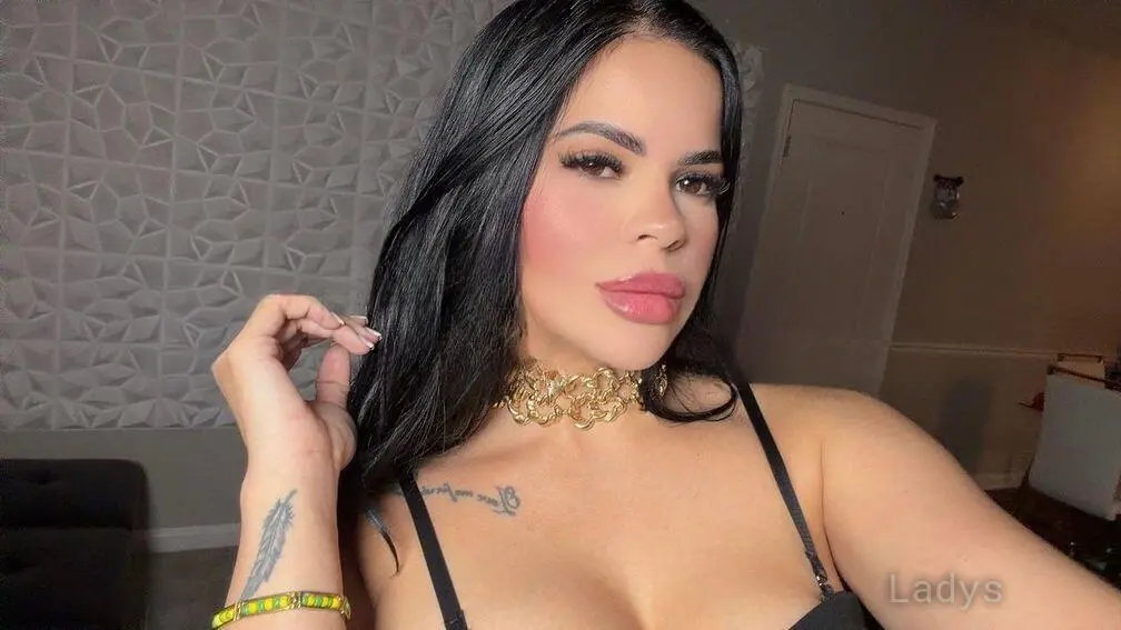 Laura (24) – Call Girl & Independent Escort Service in Manhattan - Gallery Photo 3