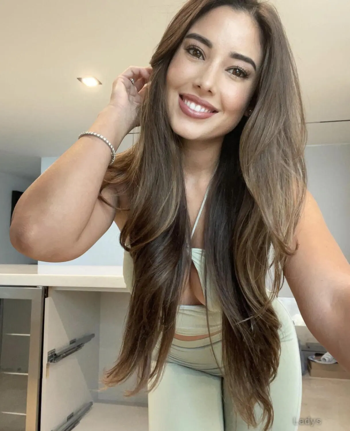 Angie (27) – Call Girl & Independent Escort Service in Manhattan - Gallery Photo 3
