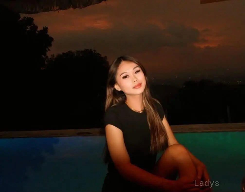 Kylie (24) – Call Girl & Independent Escort Service in Manila - Gallery Photo 4