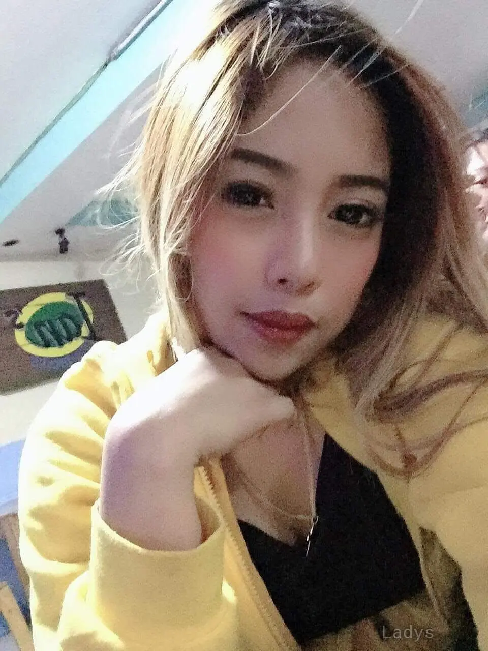 Athena (23) – Call Girl & Independent Escort Service in Manila - Gallery Photo 5