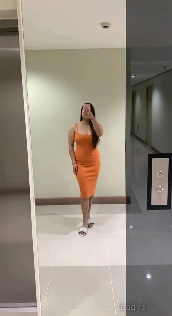 Elena (24) – Call Girl & Independent Escort Service in Manila - Gallery Photo 3