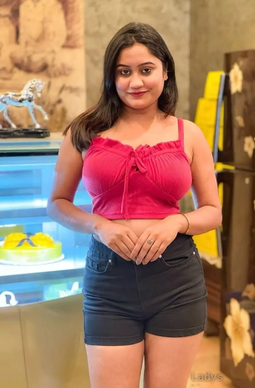 Farah (20) – Call Girl & Independent Escort Service in Manilva - Gallery Photo 3