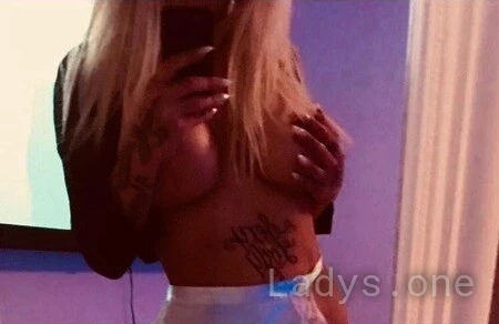 Larissa (38) – Call Girl & Independent Escort Service in Mannheim - Gallery Photo 4