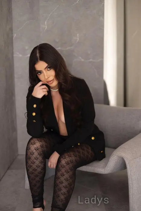 Manuelita (24) – Call Girl & Independent Escort Service in Marbella - Gallery Photo 3