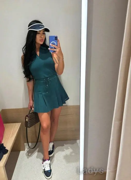 Emma (27) – Call Girl & Independent Escort Service in Marbella - Gallery Photo 2