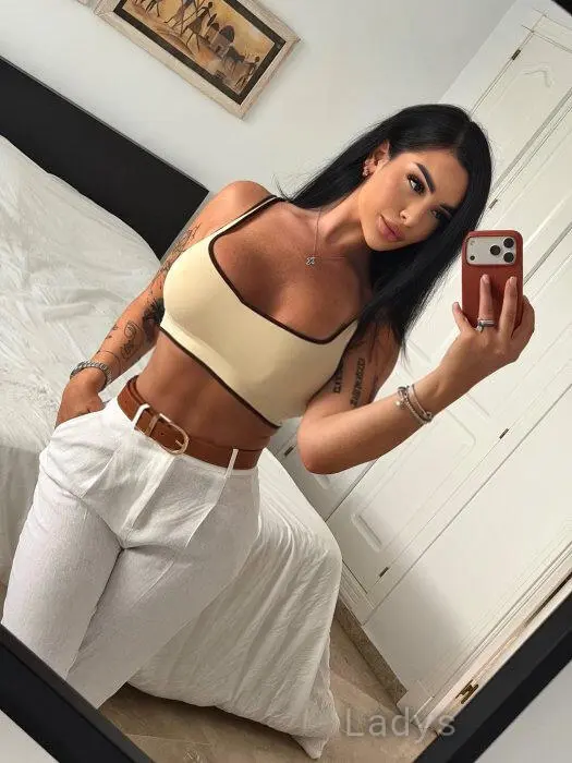 Emma (27) – Call Girl & Independent Escort Service in Marbella - Gallery Photo 4