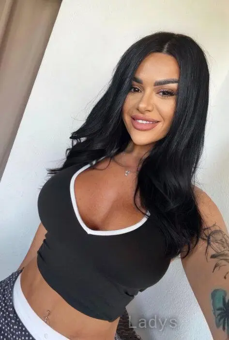 Emma (27) – Call Girl & Independent Escort Service in Marbella - Gallery Photo 5