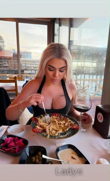 Lariya (22) – Call Girl & Independent Escort Service in Marmaris - Gallery Photo 4