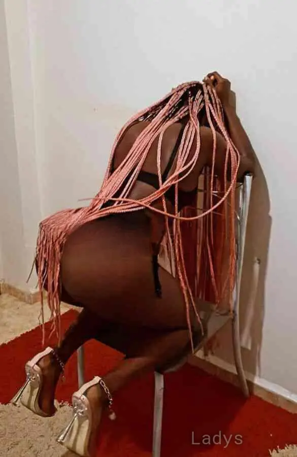 Lucrezia (21) – Call Girl & Independent Escort Service in Marrakech - Gallery Photo 2