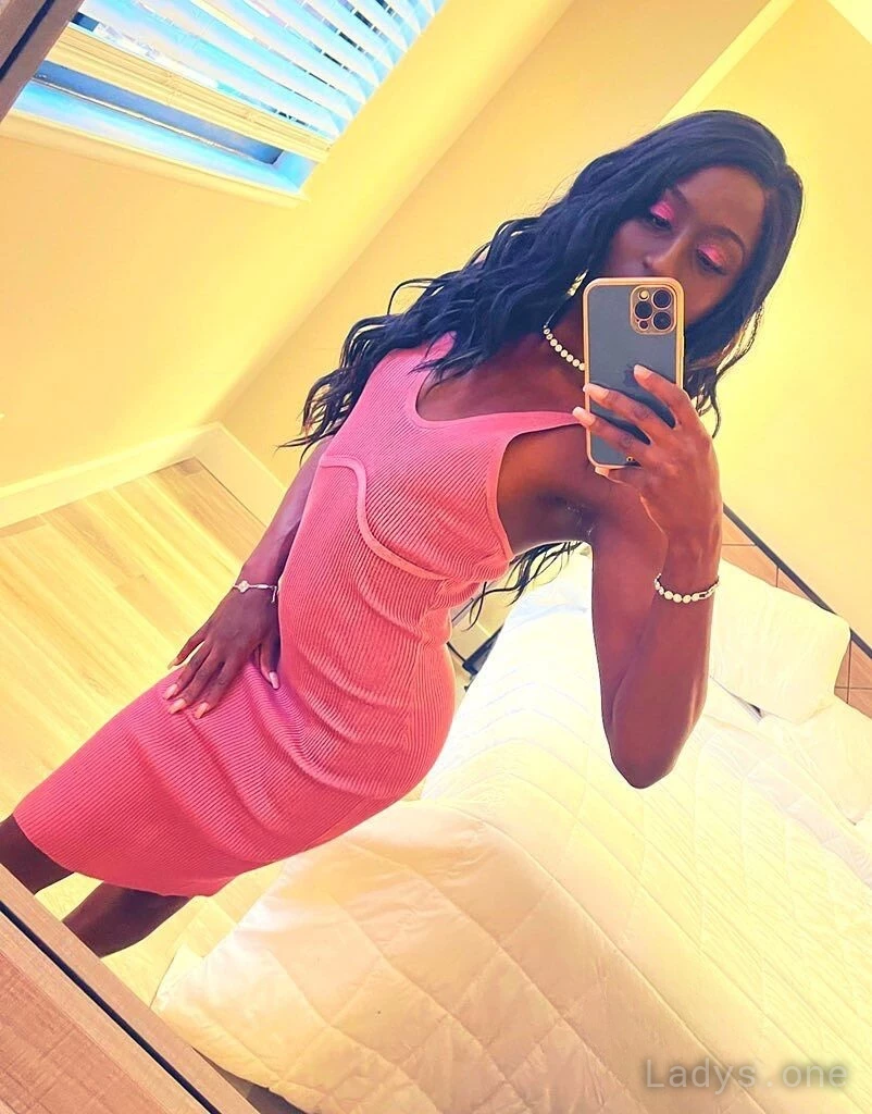 Essence (20) – Call Girl & Independent Escort Service in Maui - Gallery Photo 4