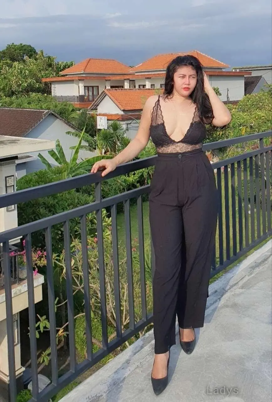 Sarah Falisha (24) – Call Girl & Independent Escort Service in Medan - Gallery Photo 3