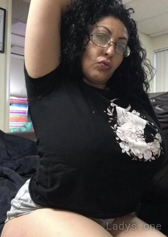 Luciana (41) – Call Girl & Independent Escort Service in Melun - Gallery Photo 3