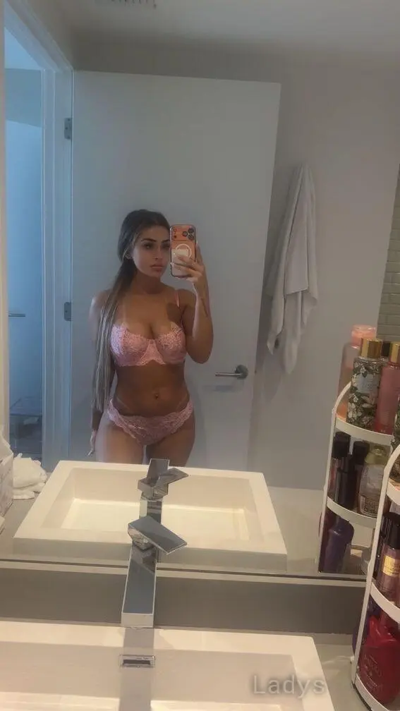 Angelica (25) – Call Girl & Independent Escort Service in Miami - Gallery Photo 3