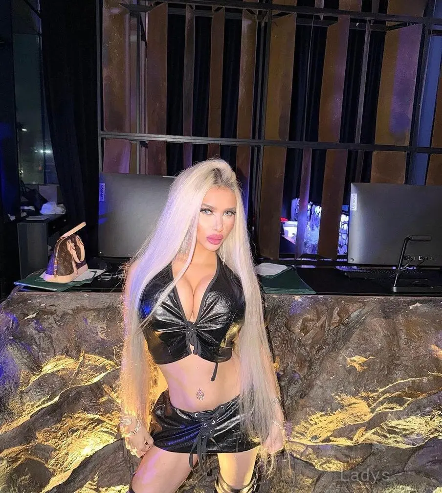 Sarah (25) – Call Girl & Independent Escort Service in Miami - Gallery Photo 5