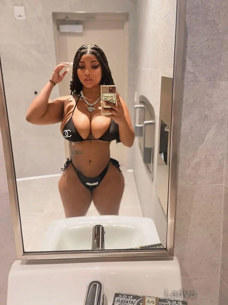 Baddie Vee (27) – Call Girl & Independent Escort Service in Miami - Gallery Photo 3