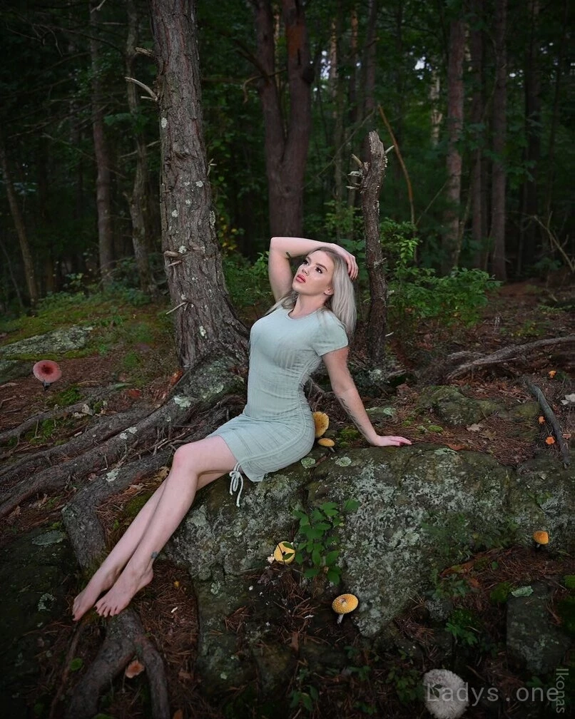 Davina Fayette (21) – Call Girl & Independent Escort Service in Middleton - Gallery Photo 3