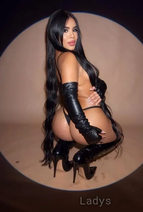 Yasmin (24) – Call Girl & Independent Escort Service in Mijas - Gallery Photo 5