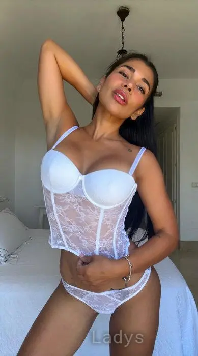 Kamila (24) – Call Girl & Independent Escort Service in Mijas - Gallery Photo 4