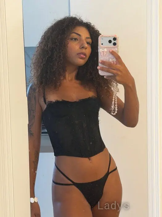 Leticia Dantas (22) – Call Girl & Independent Escort Service in Barriera di Milano - Gallery Photo 3