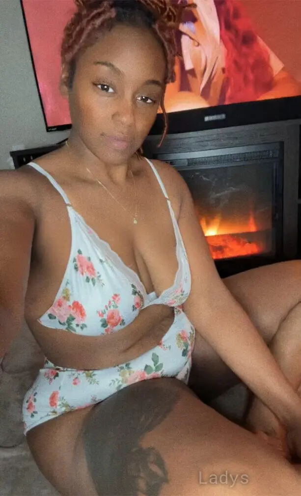 Lavender Reign (32) – Call Girl & Independent Escort Service in Milwaukee - Gallery Photo 4