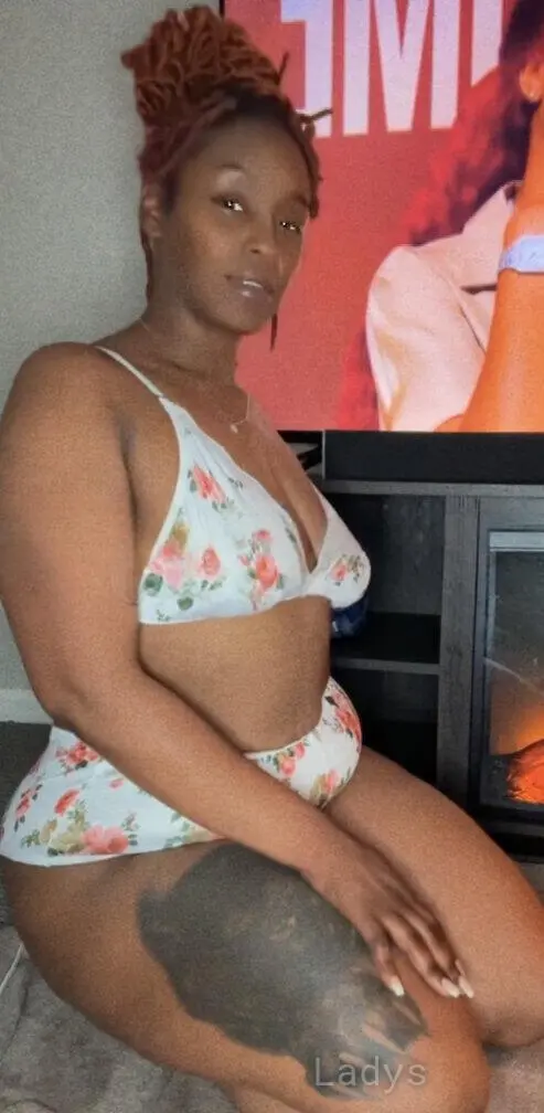 Lavender Reign (32) – Call Girl & Independent Escort Service in Milwaukee - Gallery Photo 3