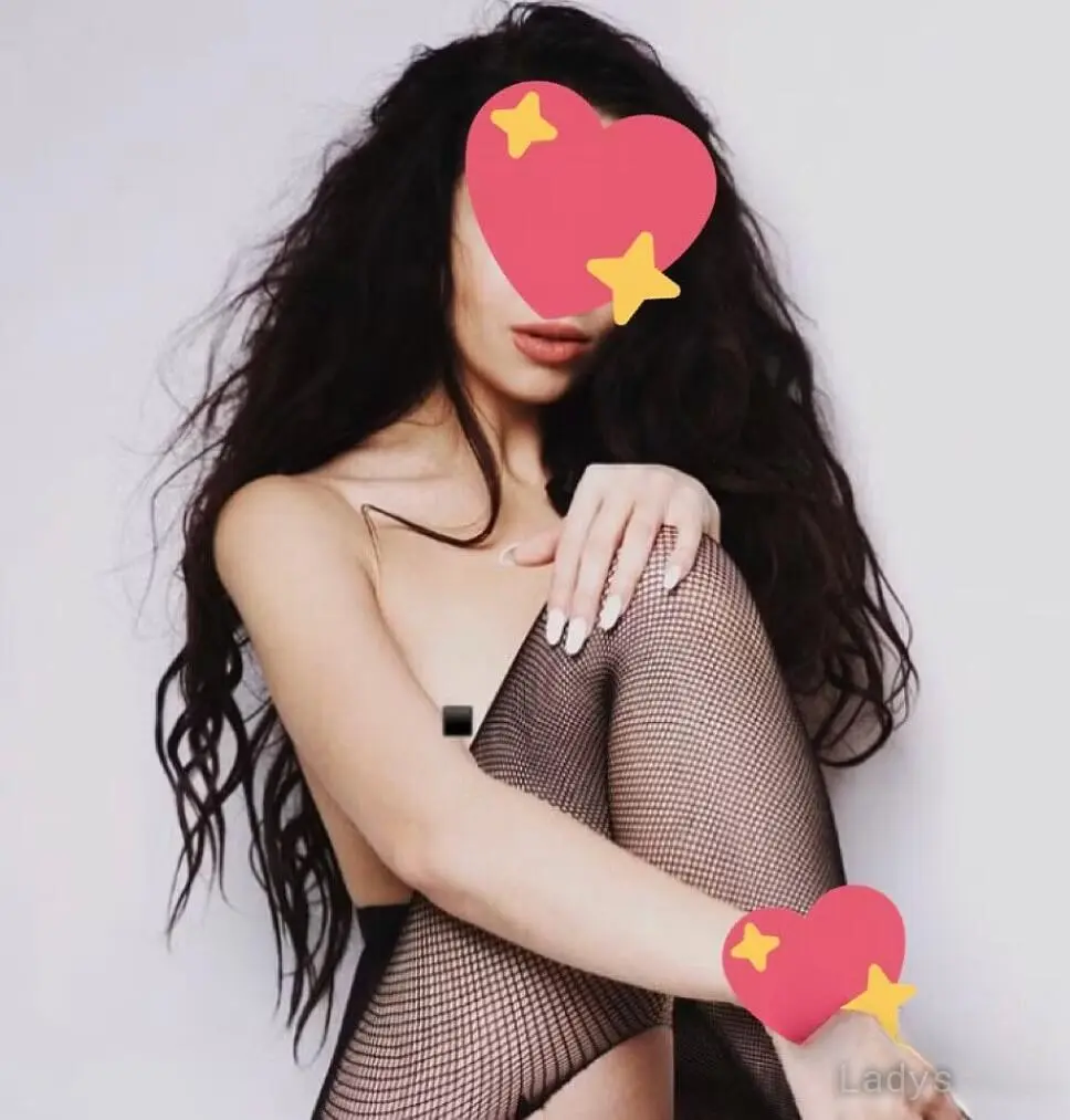 Zara Hadid (20) – Call Girl & Independent Escort Service in Minneapolis - Gallery Photo 5