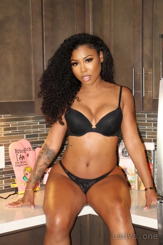 Blasian Chyna (21) – Call Girl & Independent Escort Service in Monroe - Gallery Photo 4