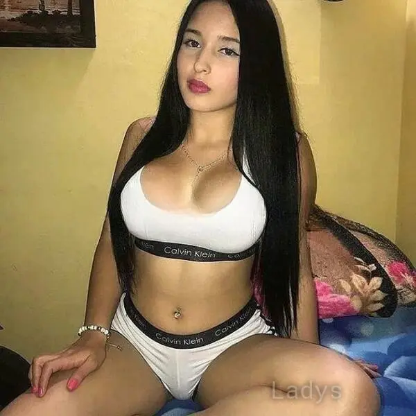 Nenita (22) – Call Girl & Independent Escort Service in Monterrey - Gallery Photo 5