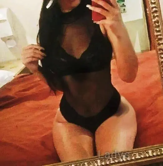 Abril (22) – Call Girl & Independent Escort Service in Morelia - Gallery Photo 3