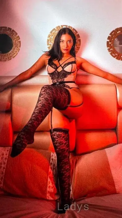 Julia (24) – Call Girl & Independent Escort Service in Msida - Gallery Photo 2