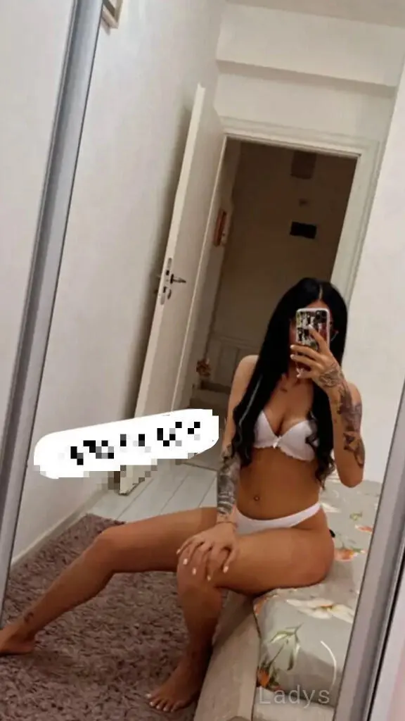 Jessy (22) – Call Girl & Independent Escort Service in Msida - Gallery Photo 2