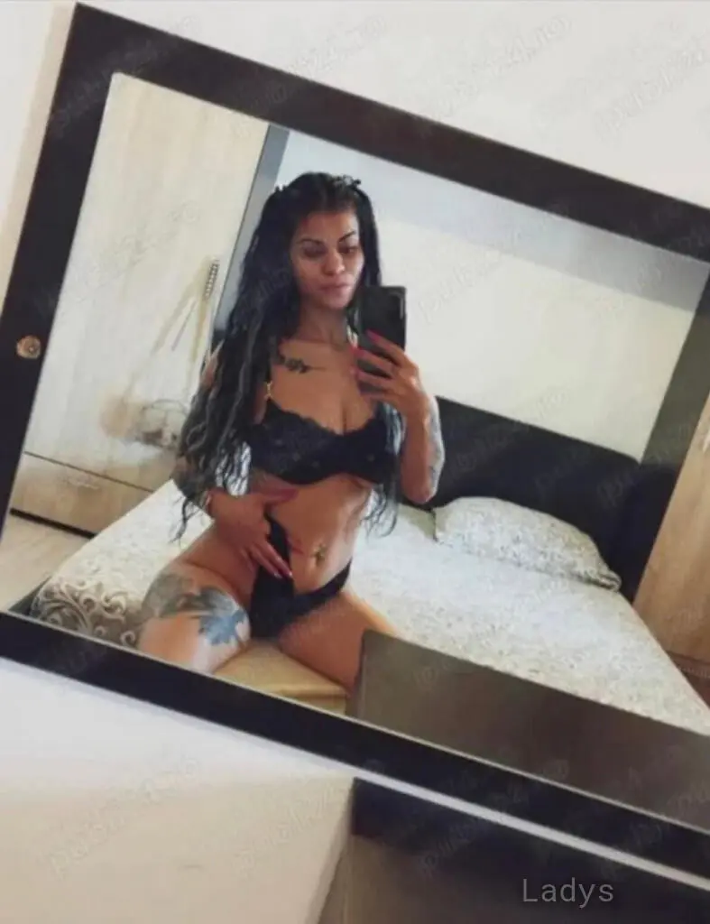Giulia (25) – Call Girl & Independent Escort Service in Msida - Gallery Photo 2
