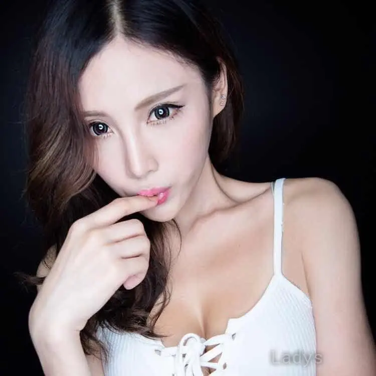 Tina (22) – Call Girl & Independent Escort Service in Mudanjiang - Gallery Photo 2