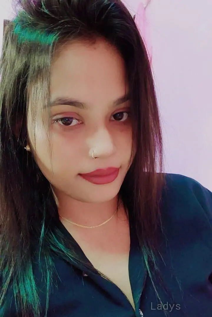 Mohini (25) – Call Girl & Independent Escort Service in Mumbai - Gallery Photo 3